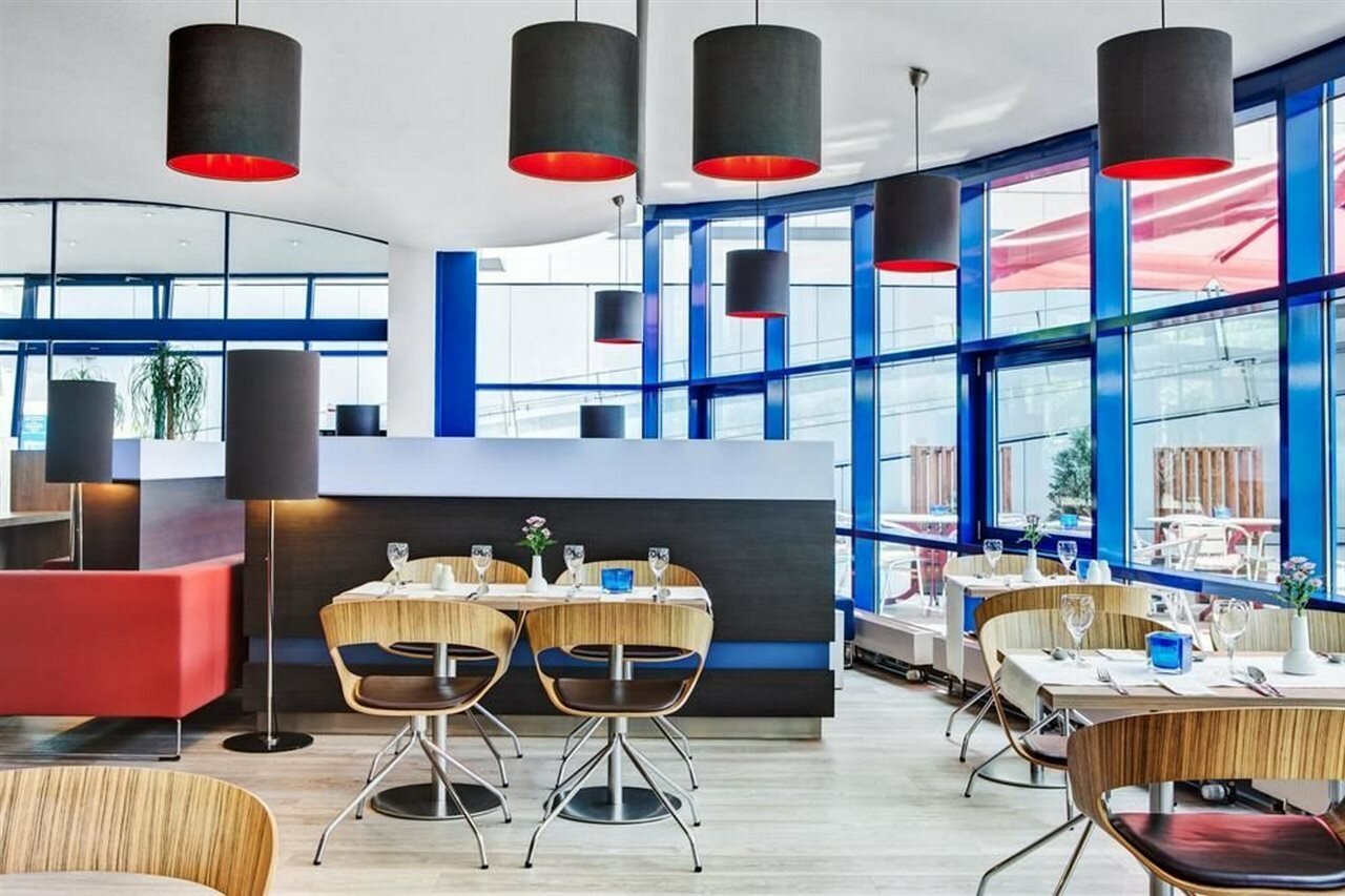 Фото IntercityHotel Hamburg-Altona