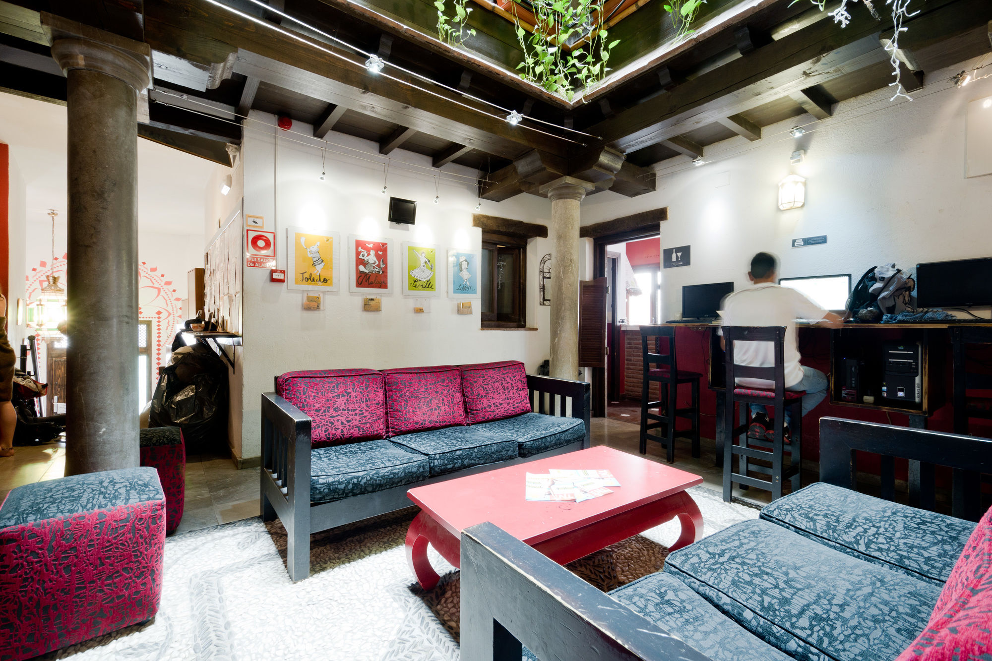 Фото Oasis Backpackers Hostel Granada