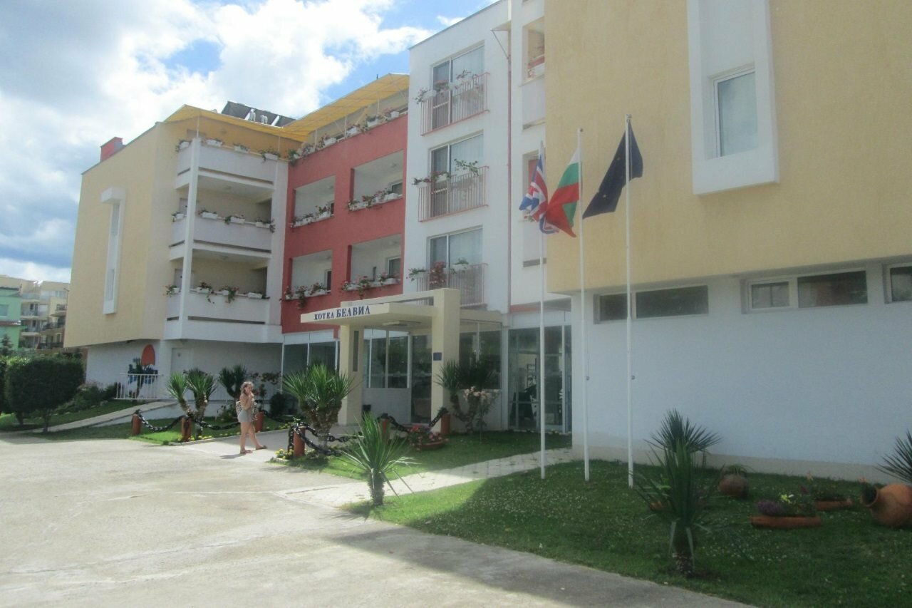 Фото Hotel BelleVille