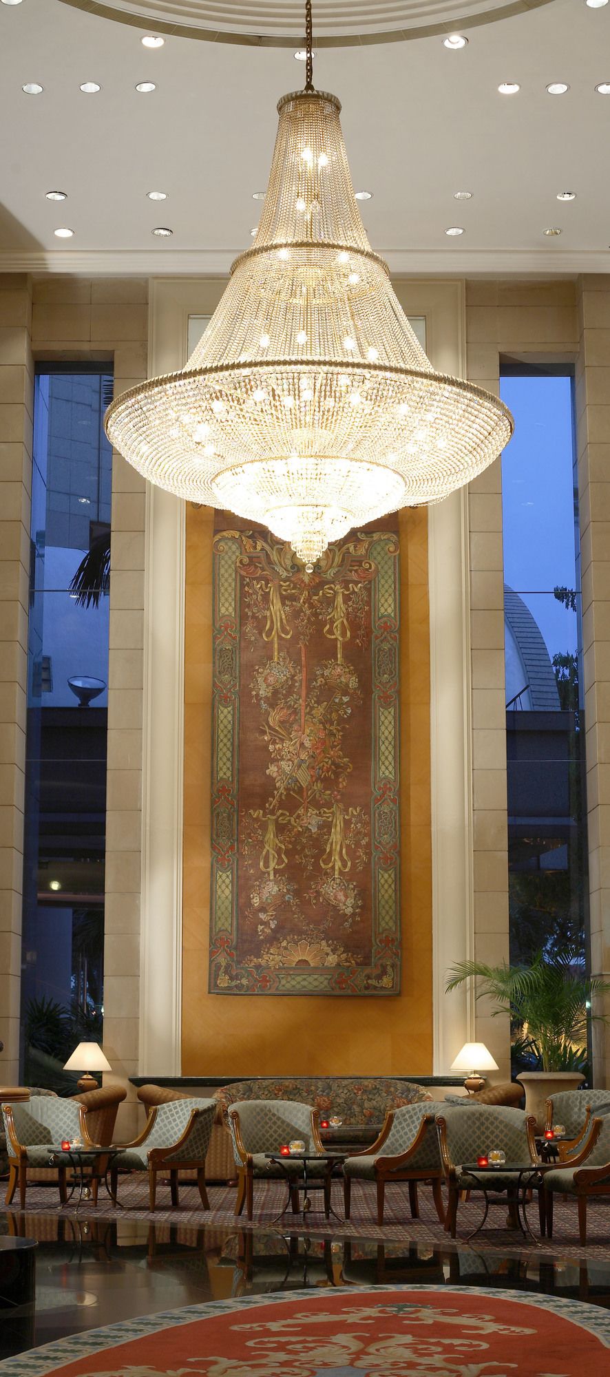 Фото Renaissance Kuala Lumpur Hotel & Convention Centre