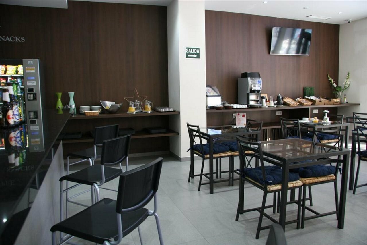 Фото Hotel Olympia Universidades