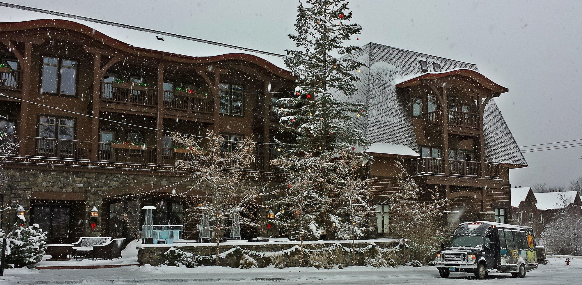 Фото Lodge at Whitefish Lake