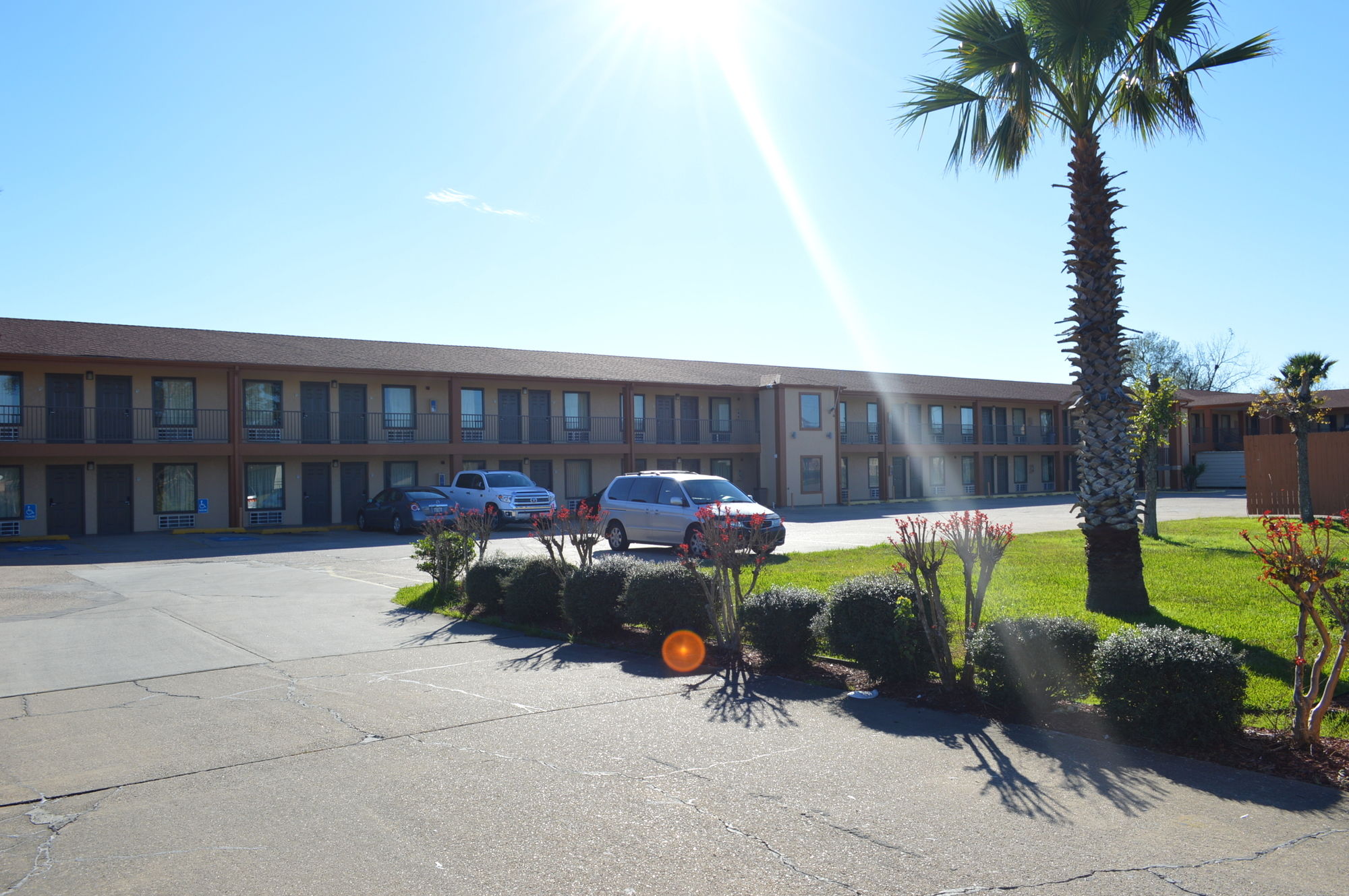 Фото Econo Lodge Lake Charles University Area