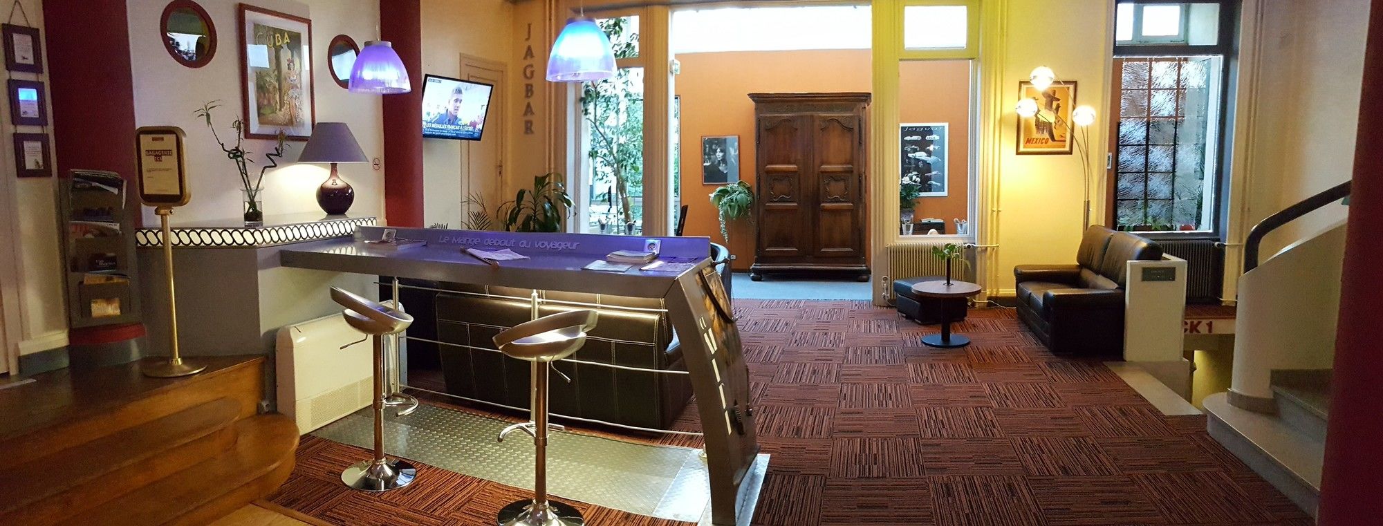 Фото Logis Hôtel du Midi - Saint Etienne Sud