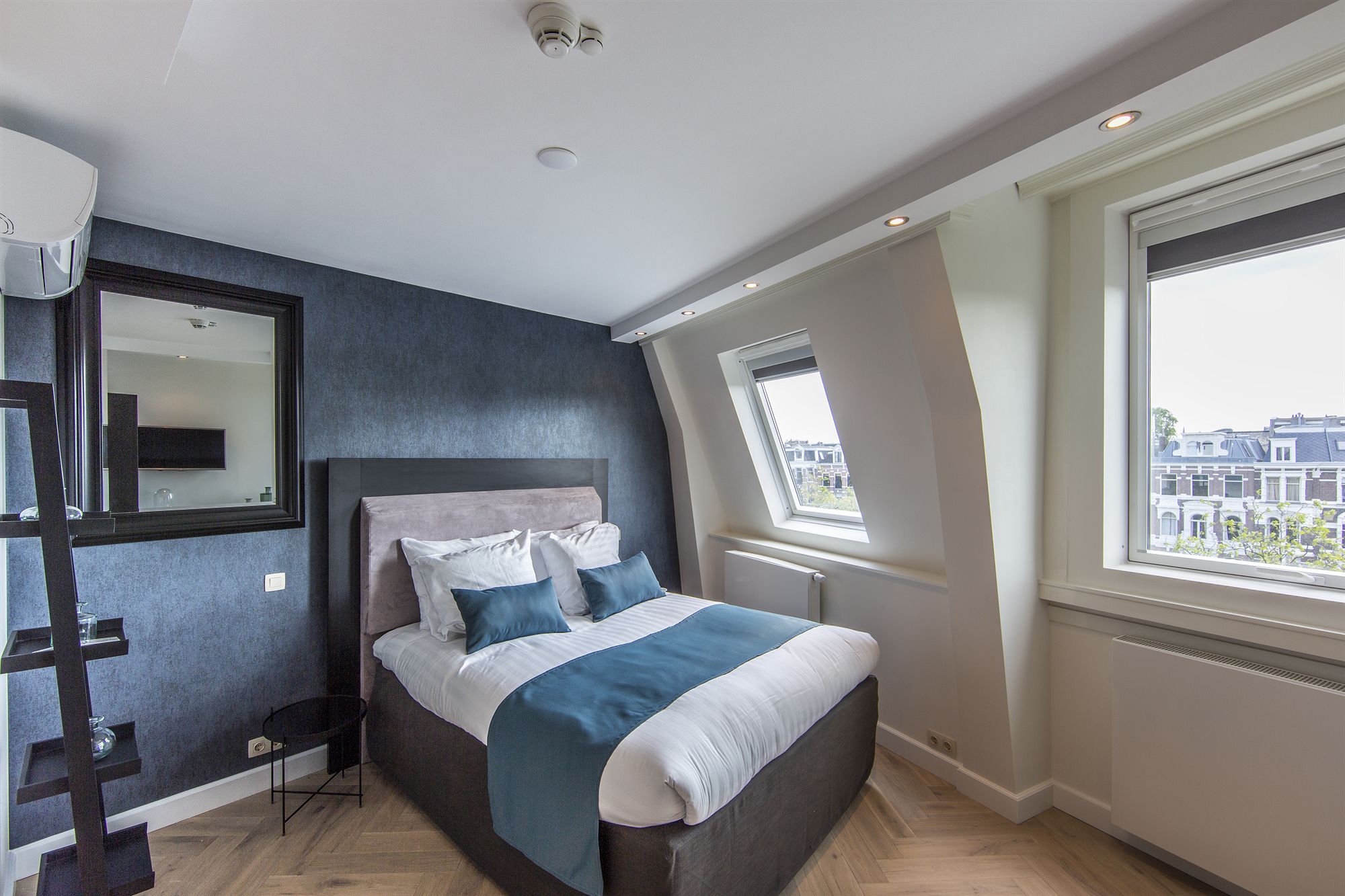 Фото No. 377 House