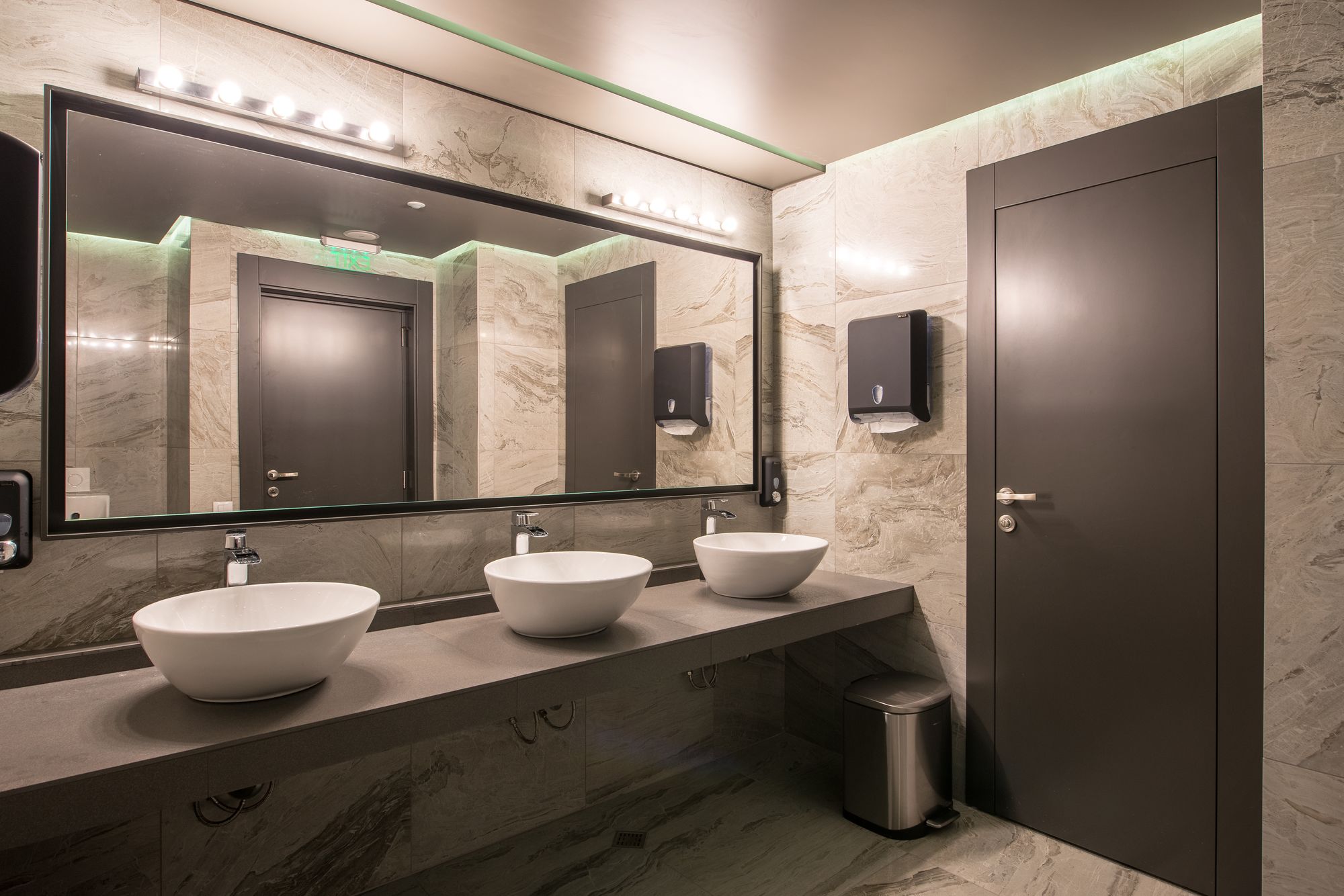 Фото All Seasons Residence Hotel