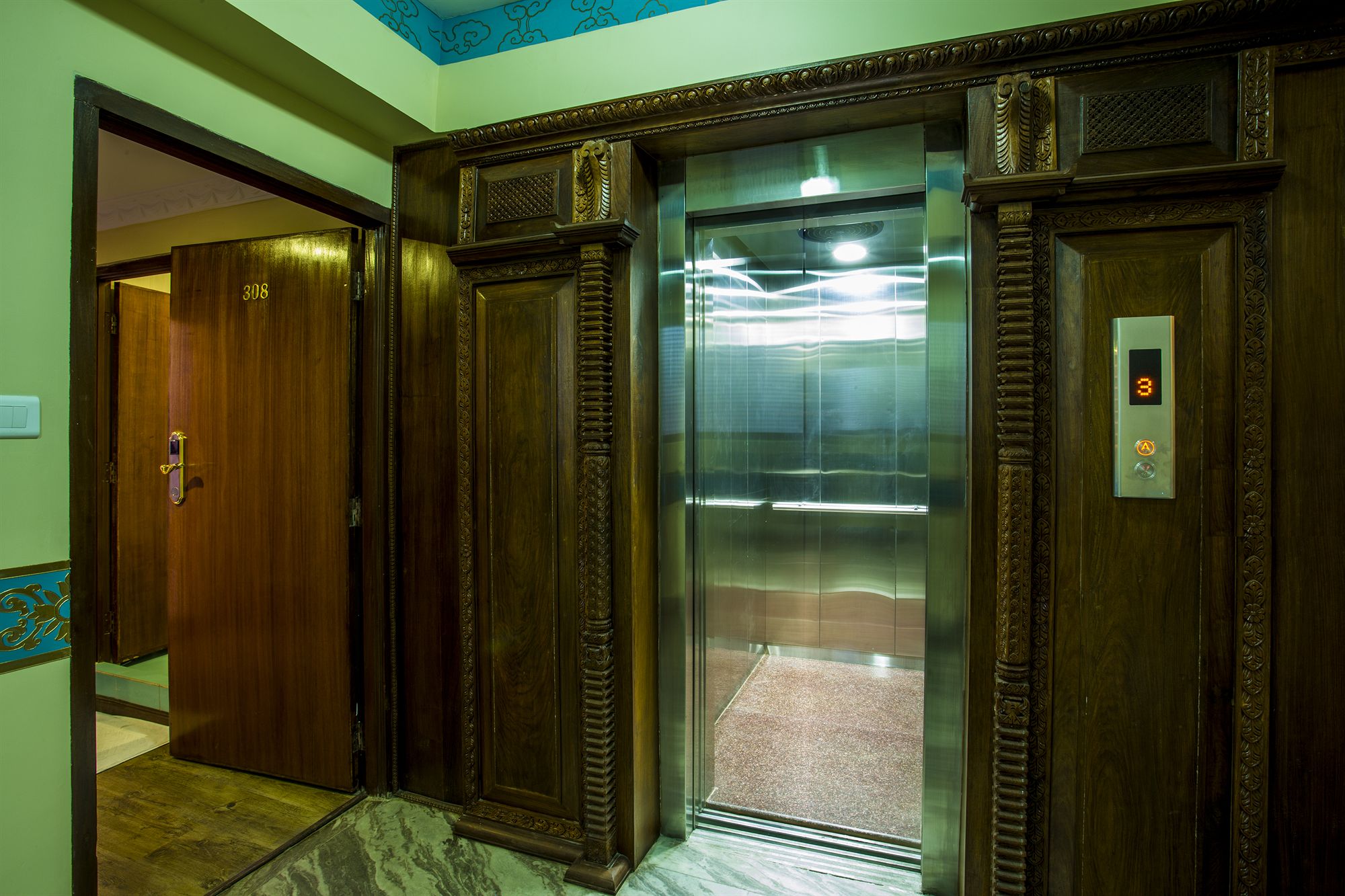 Фото Hotel Yukhang