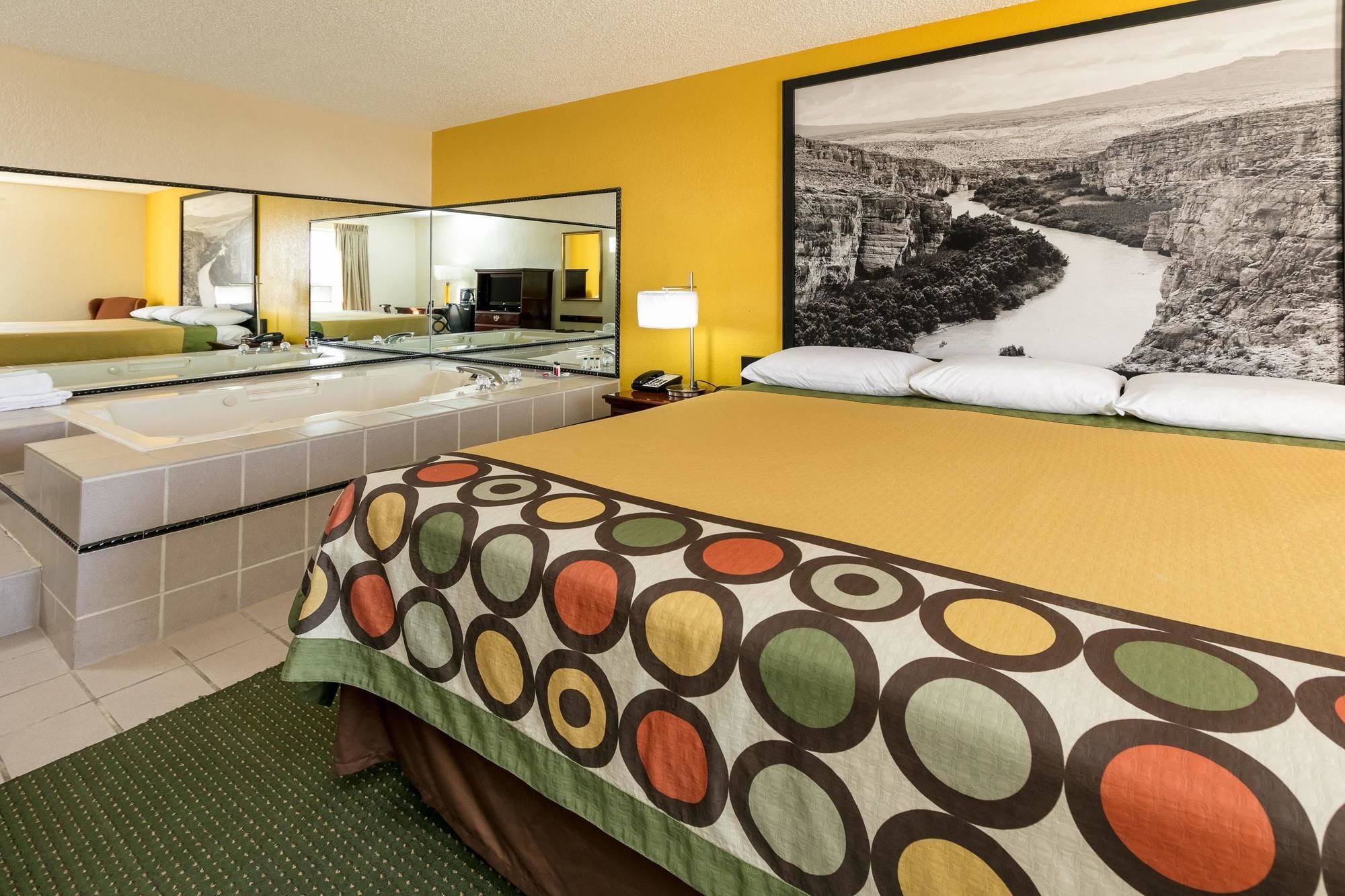 Фото Super 8 by Wyndham Ft Stockton