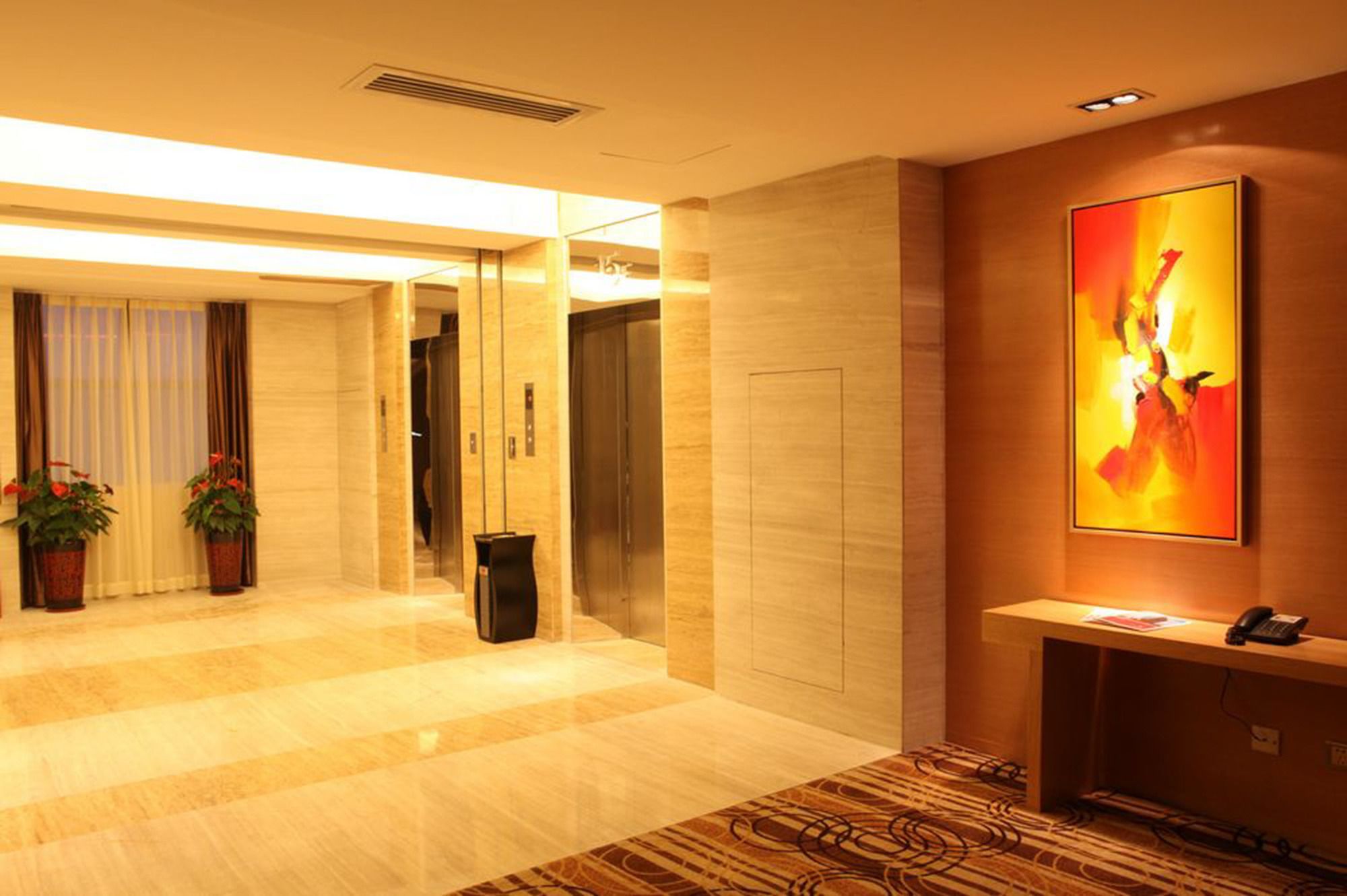 Фото Ramada Plaza by Wyndham Shenzhen North