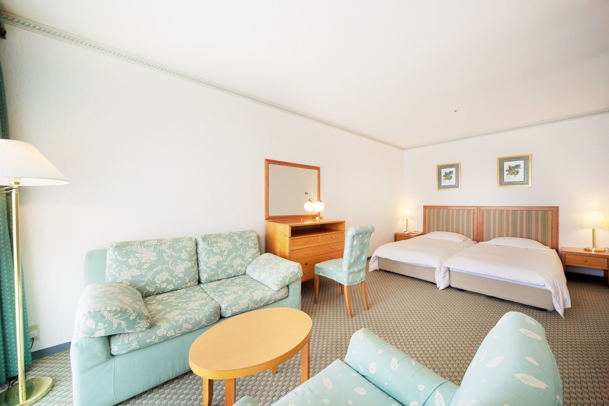 Фото Wakayama Marina City Hotel