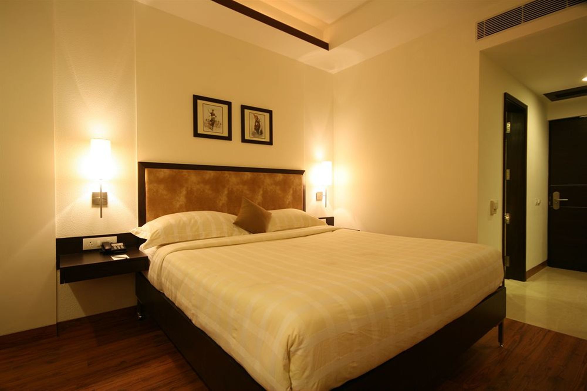 Фото Four Points by Sheraton Vadodara