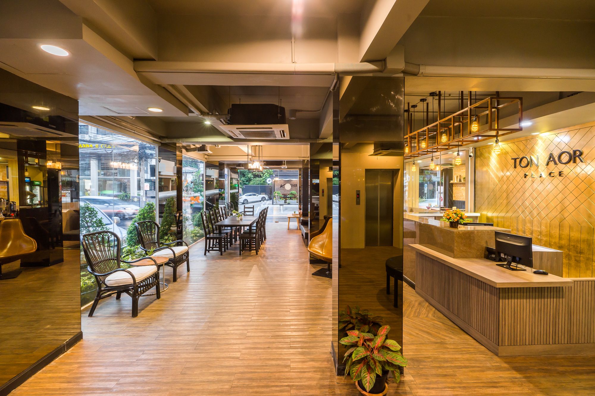 Фото Ton Aor Place Hotel Ratchada