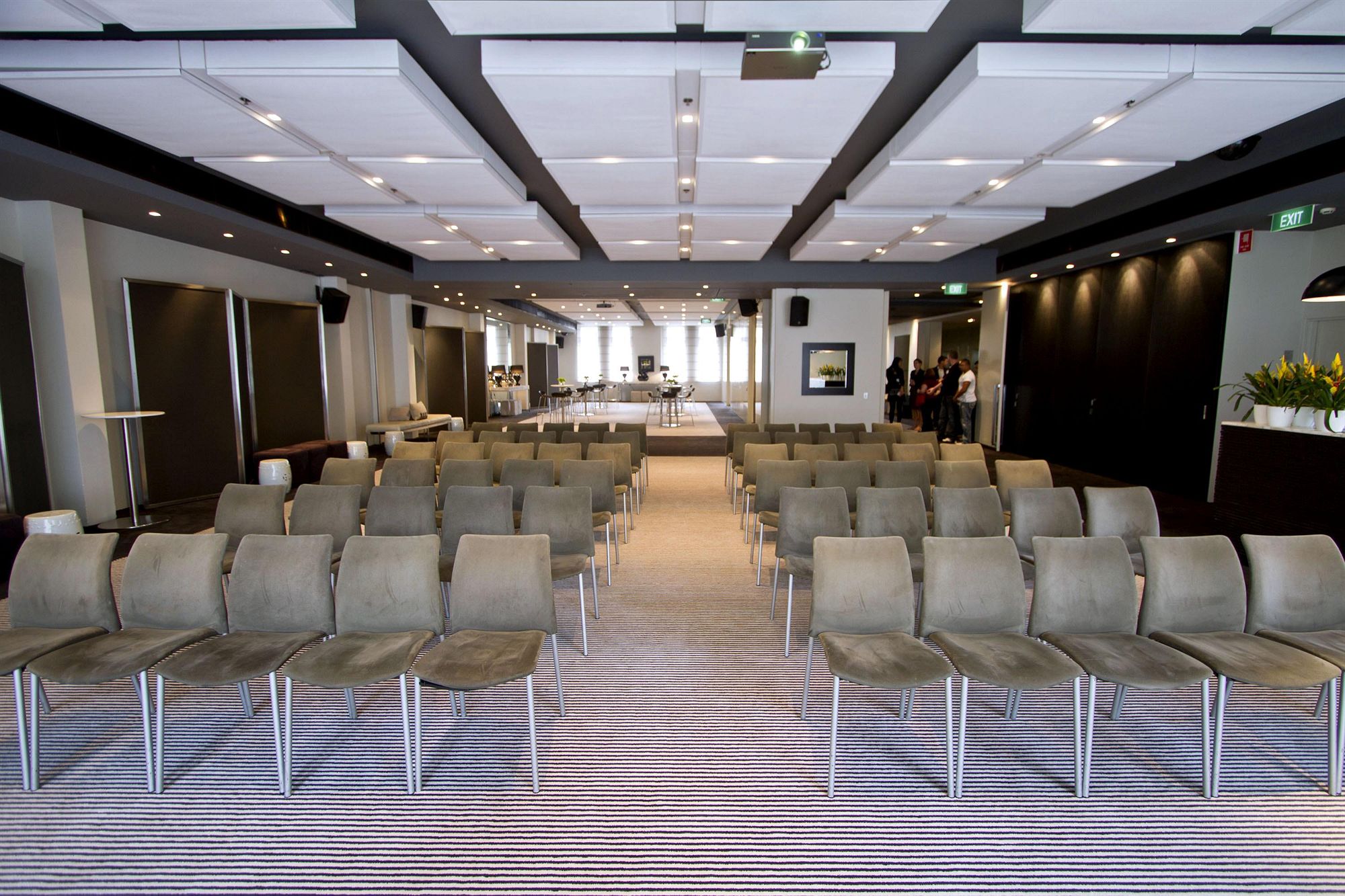 Фото Establishment Hotel