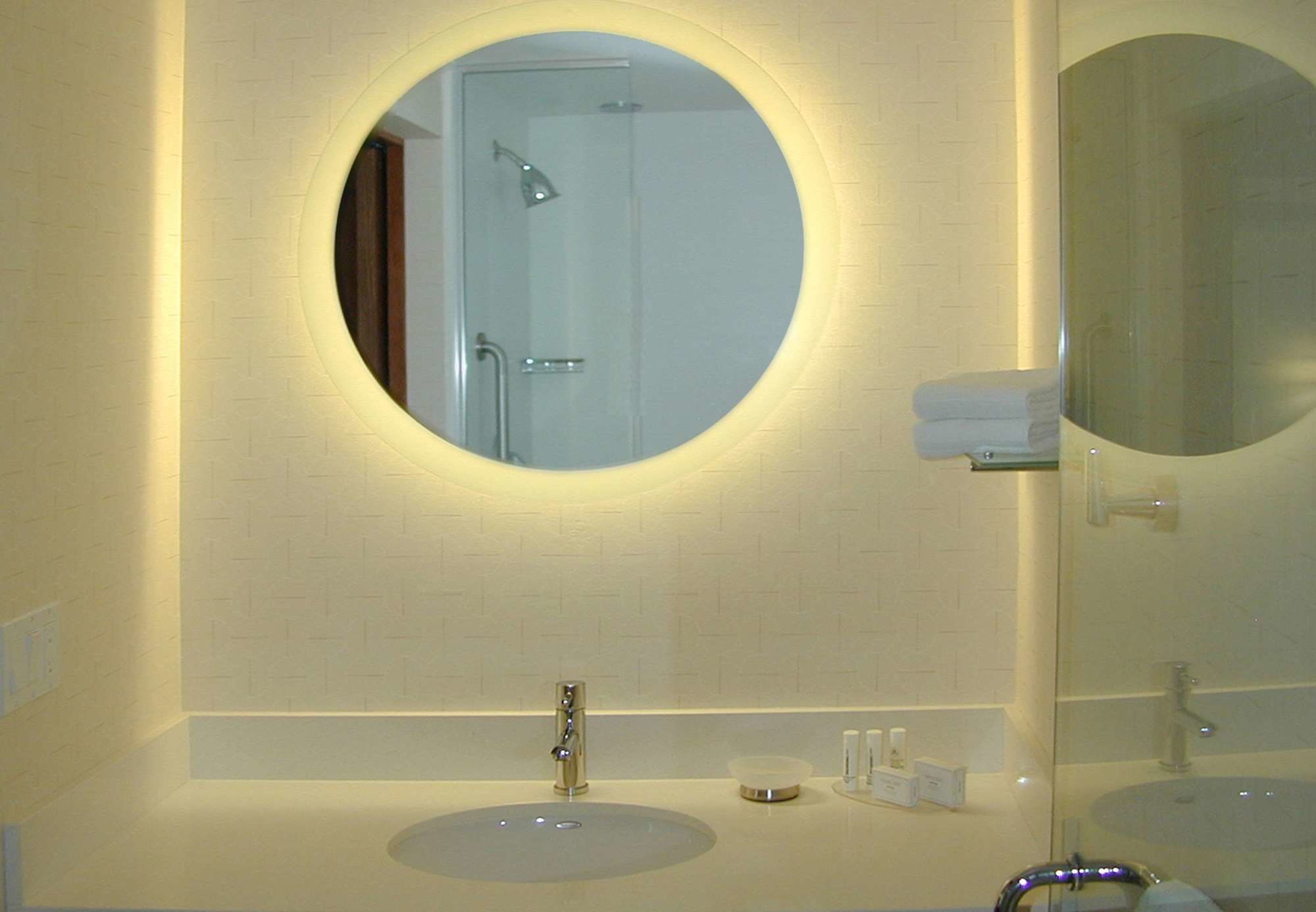 Фото SpringHill Suites Las Vegas North Speedway