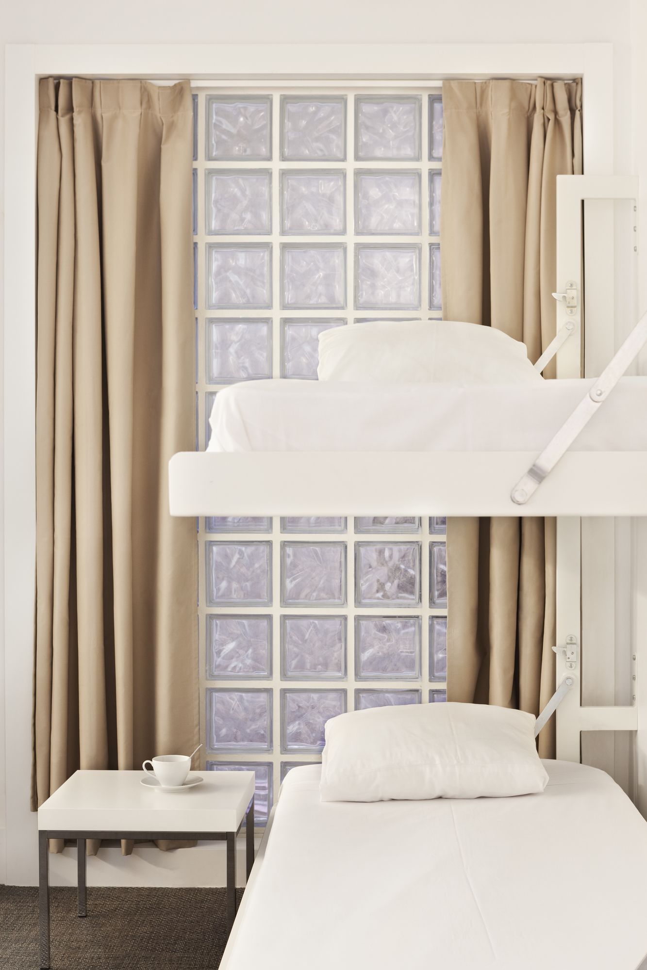 Фото Artrip Hotel