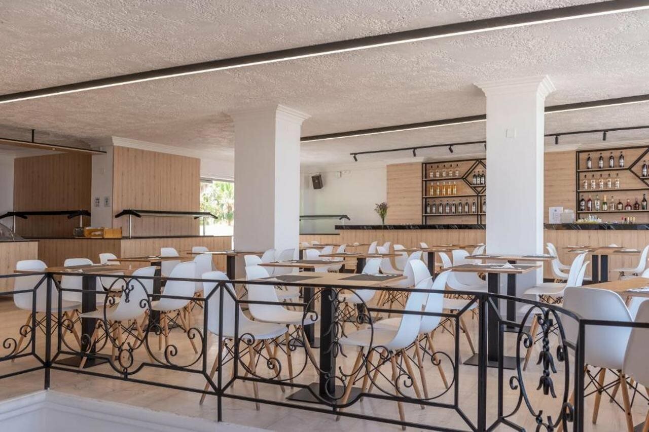 Фото Azure Mare Hotel