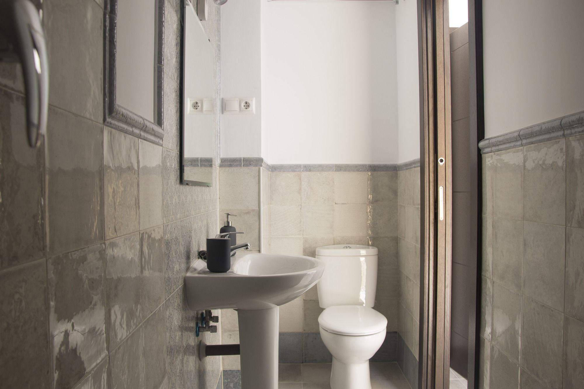 Фото La Siesta Málaga Guesthouse