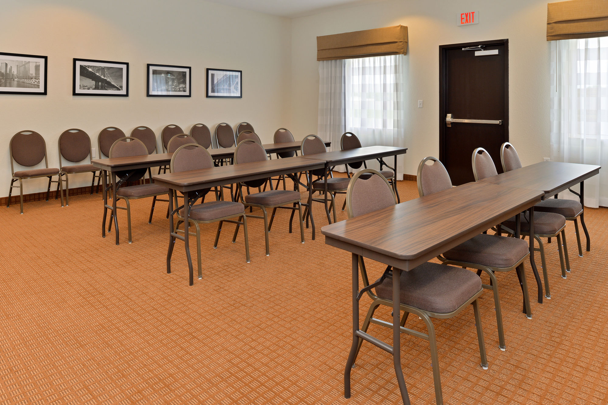 Фото Sleep Inn & Suites