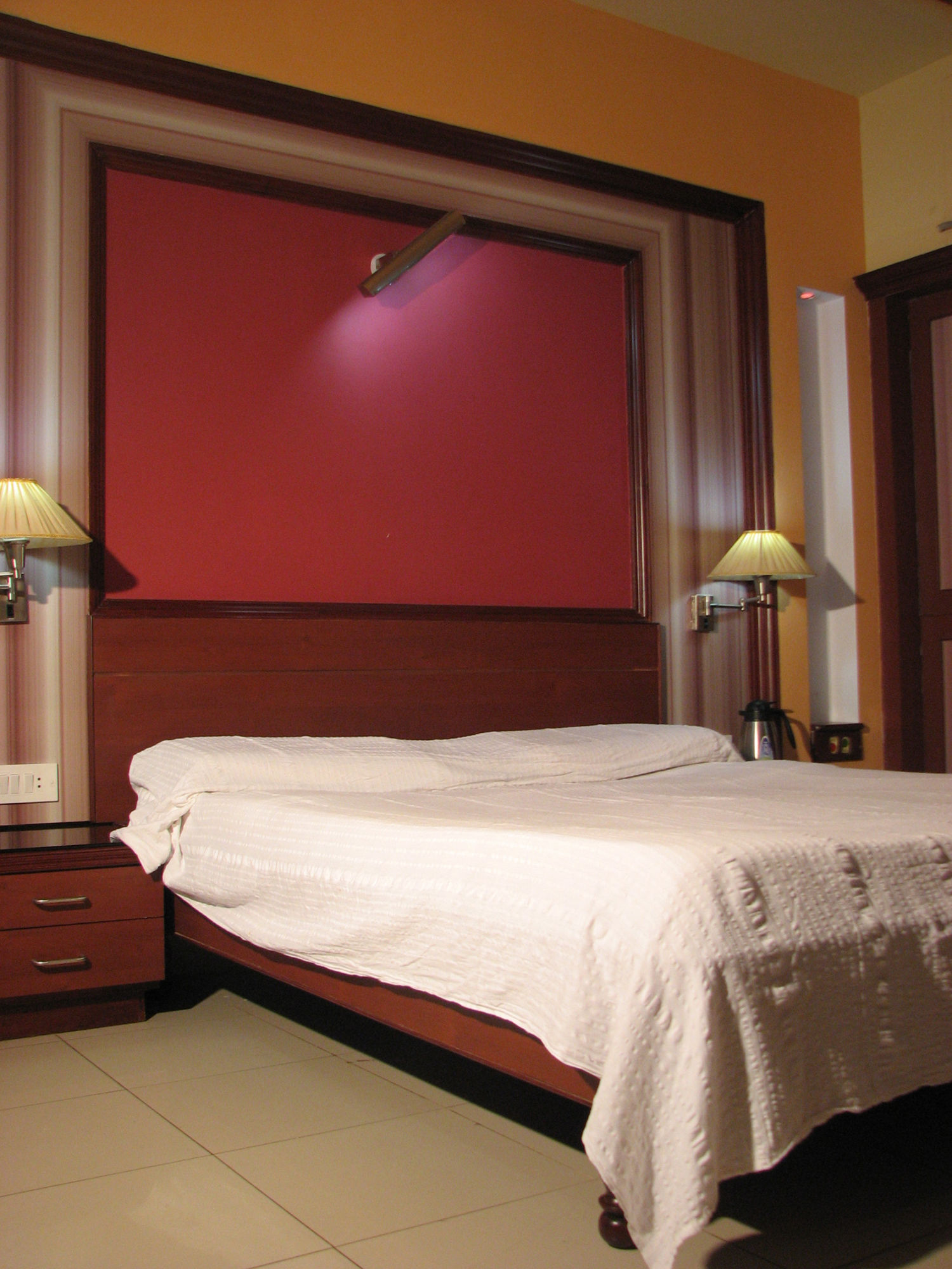 Фото Hotel Holiday Resort