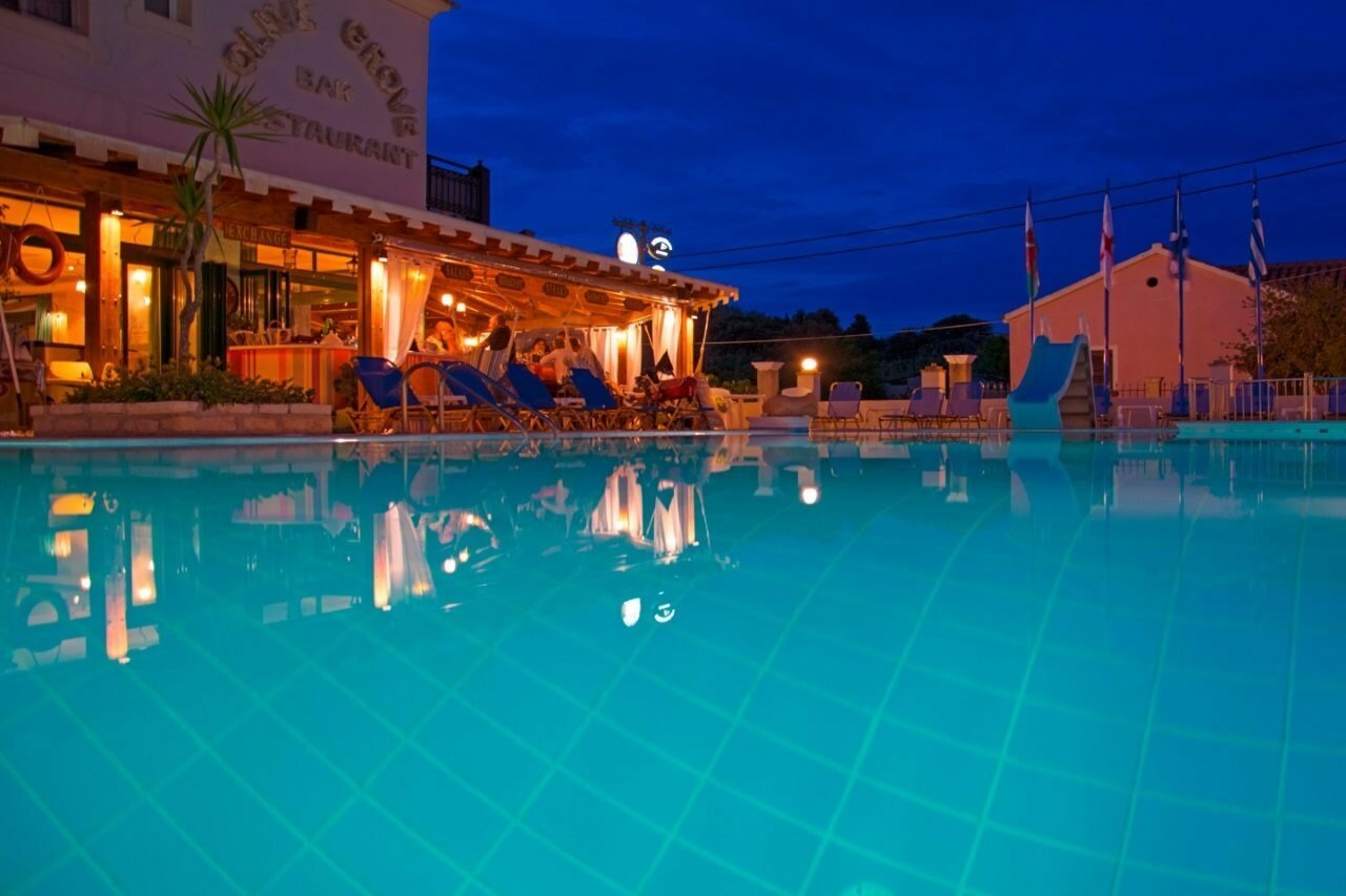 Фото Olive Grove Hotel