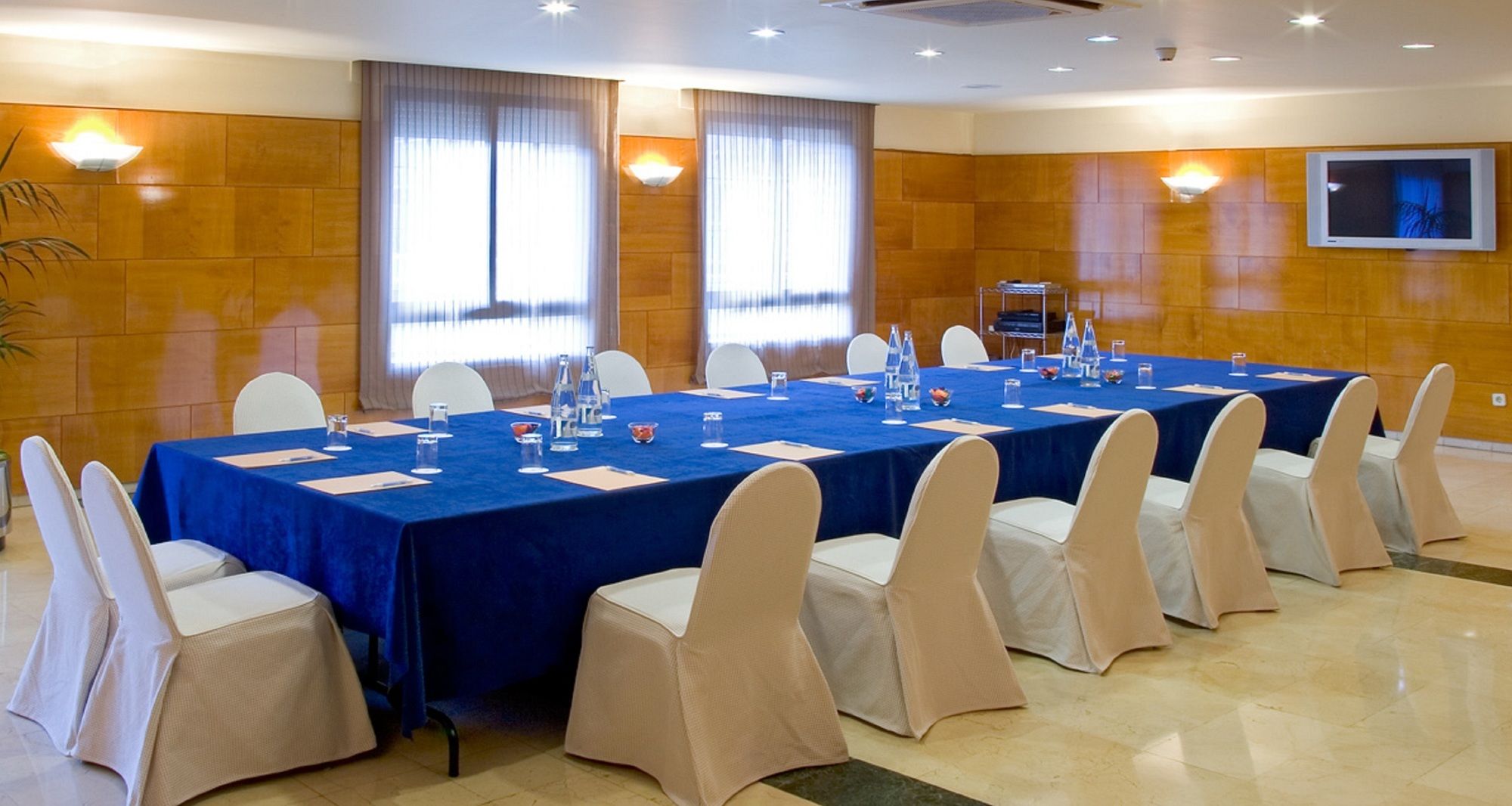 Фото Nh Lleida Pirineos