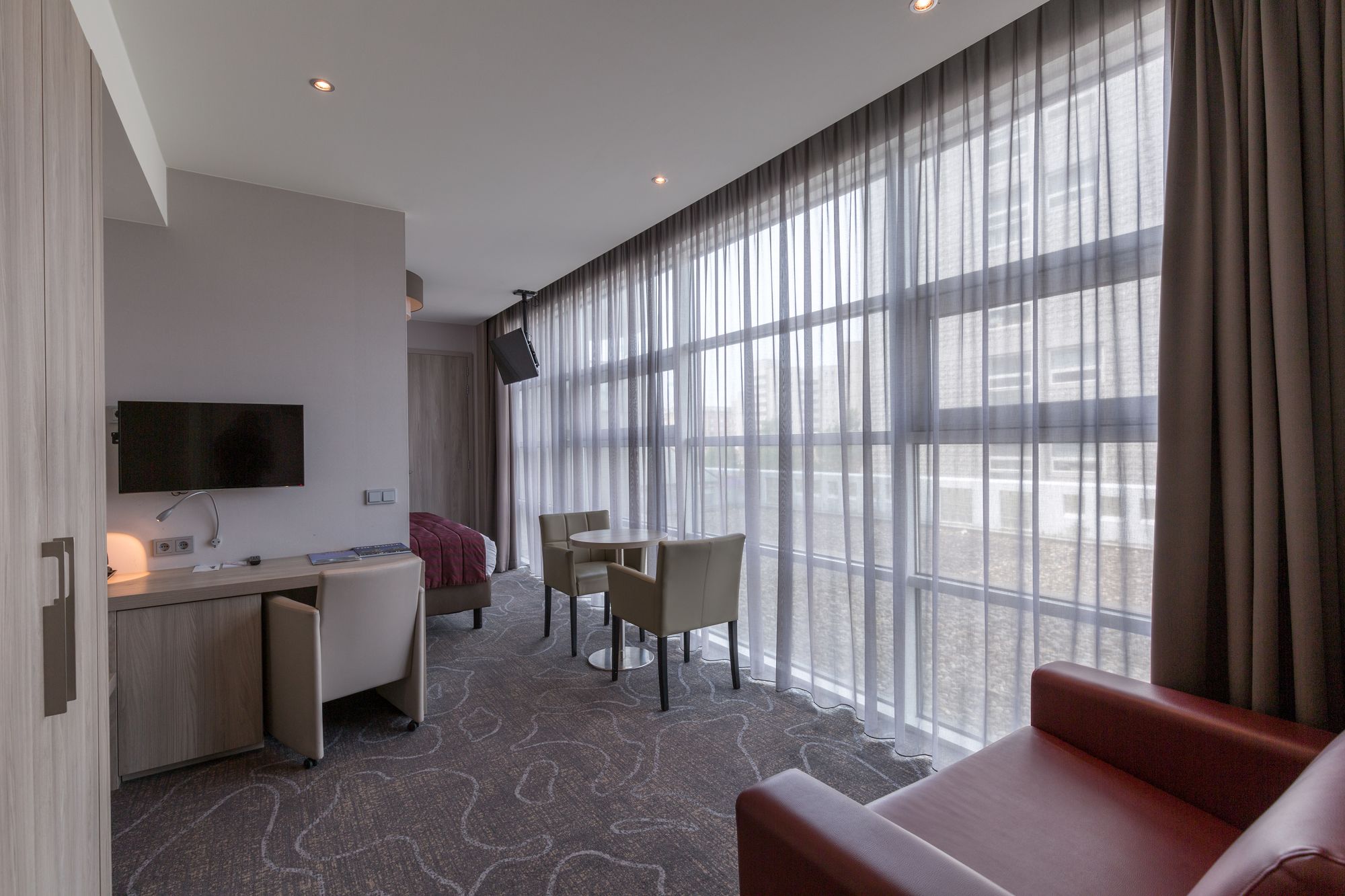 Фото Ramada by Wyndham The Hague Scheveningen