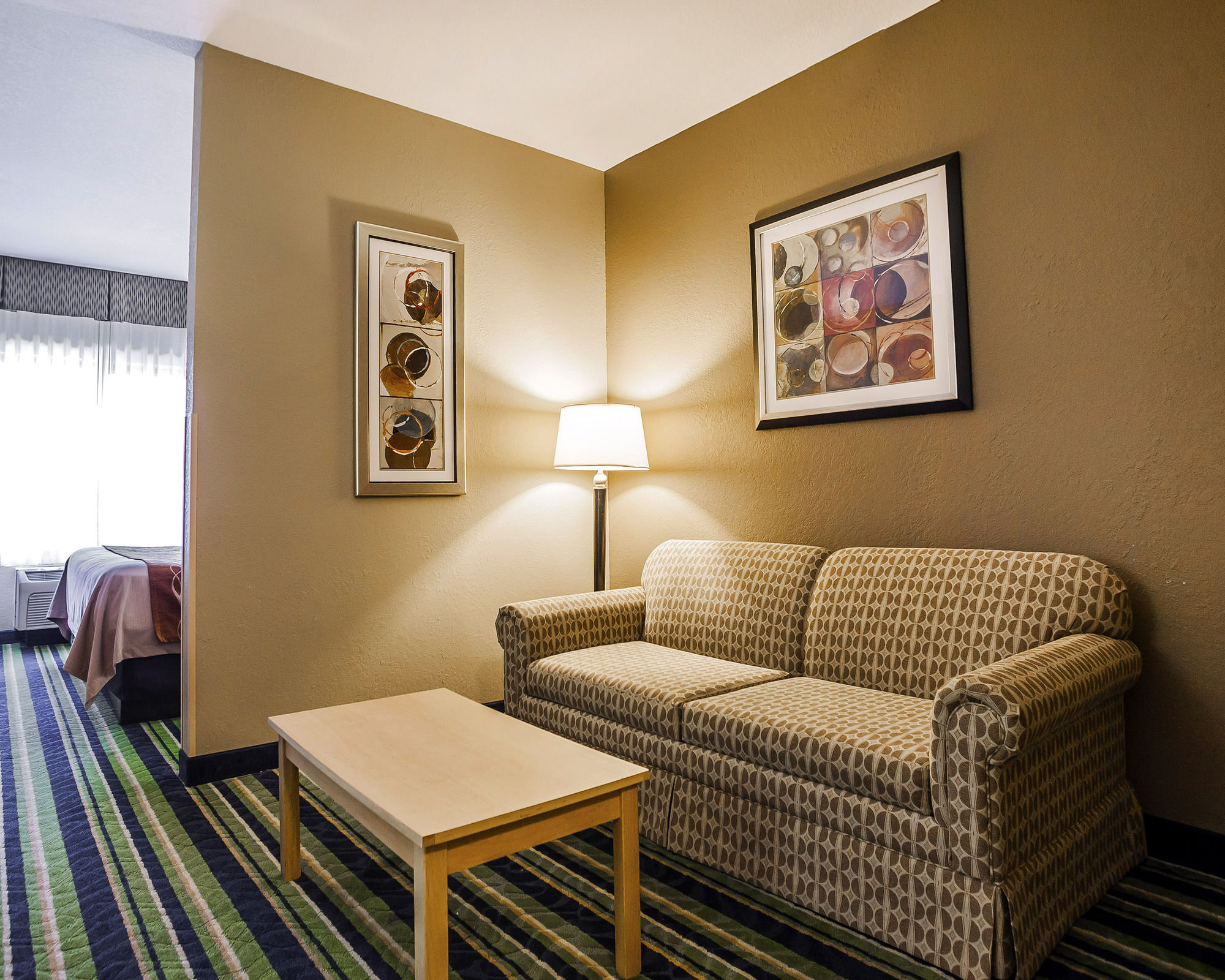 Фото Comfort Inn Kansas City Airport