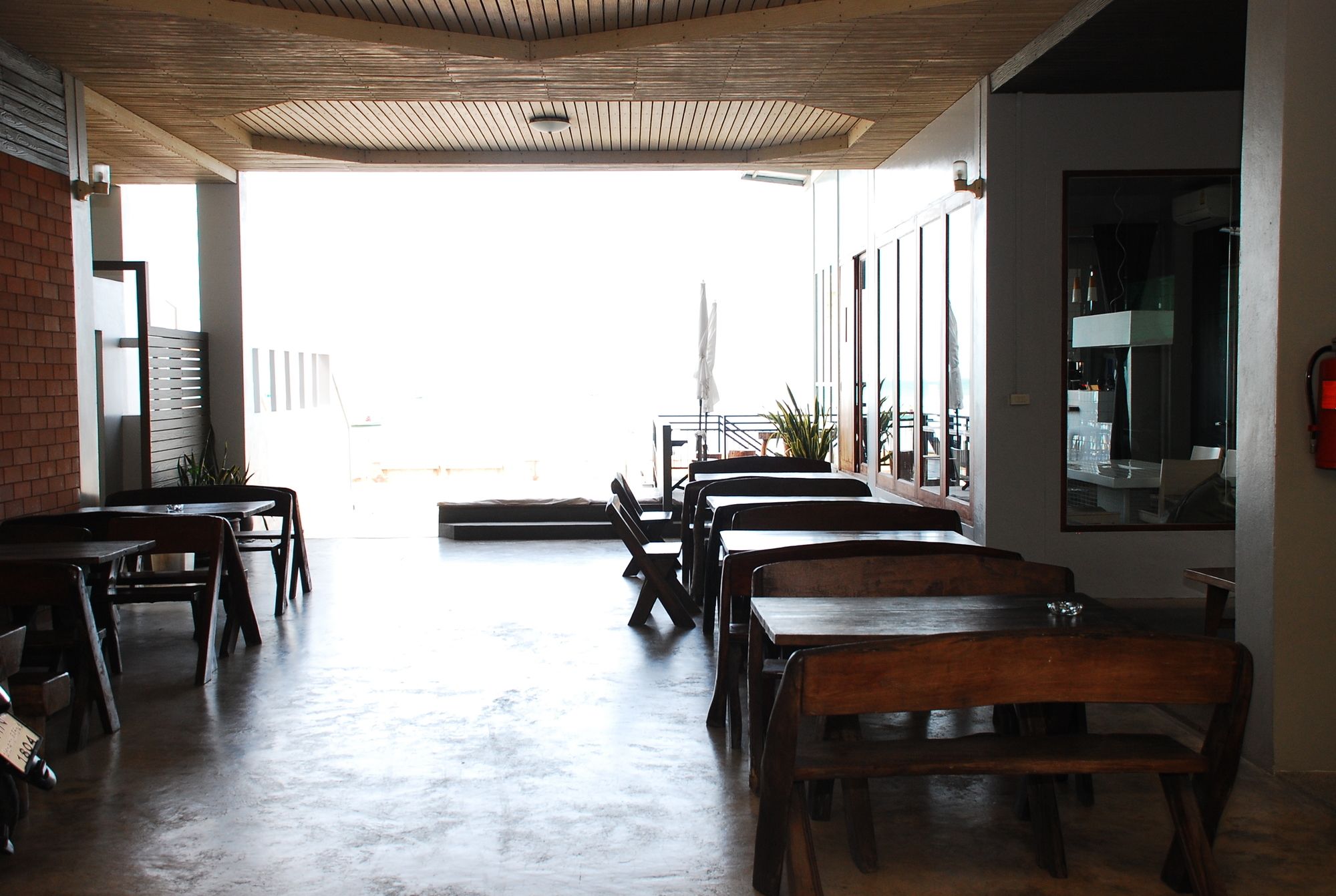 Фото Prachuap Beach Hotel