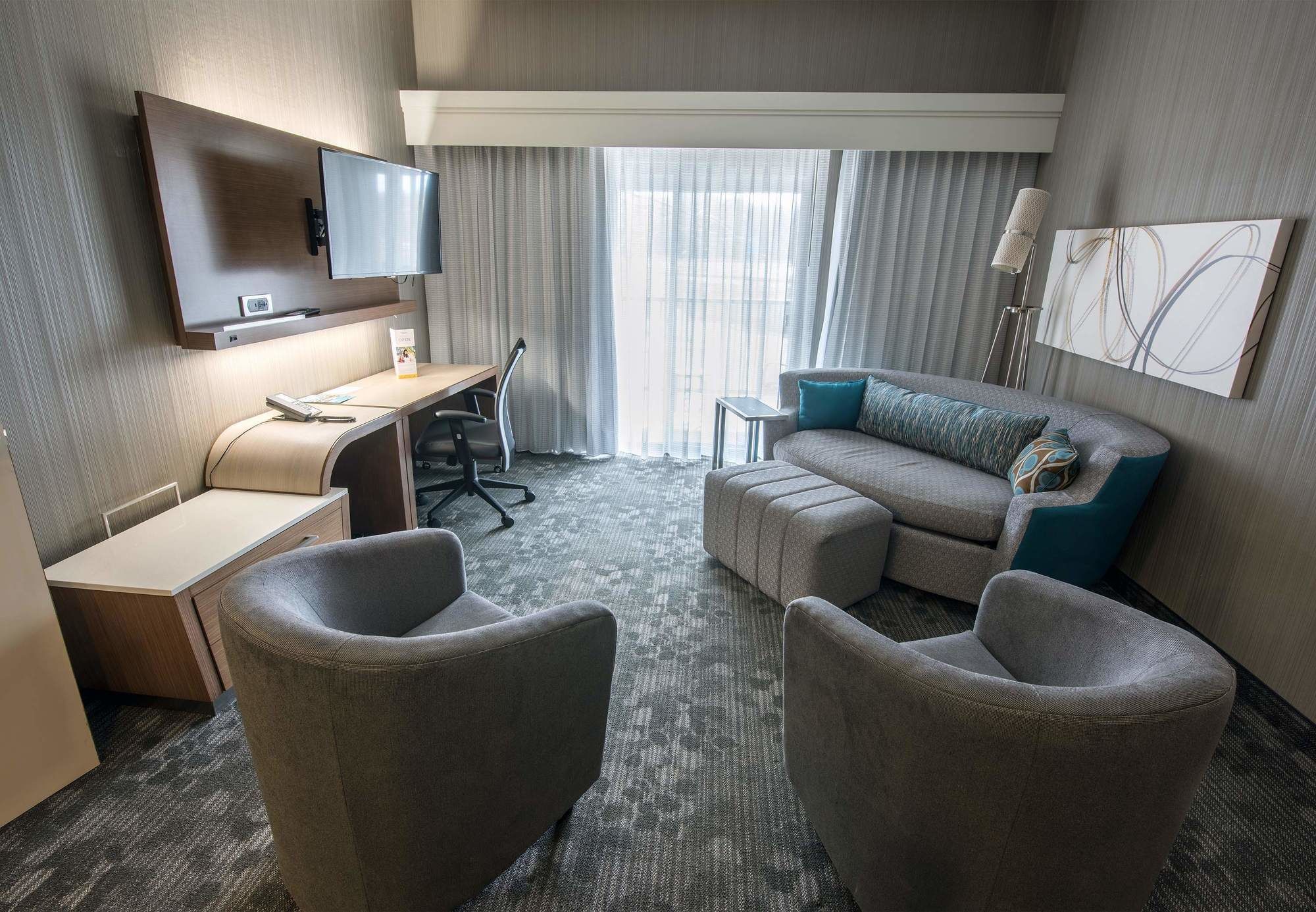 Фото Courtyard by Marriott Norwich