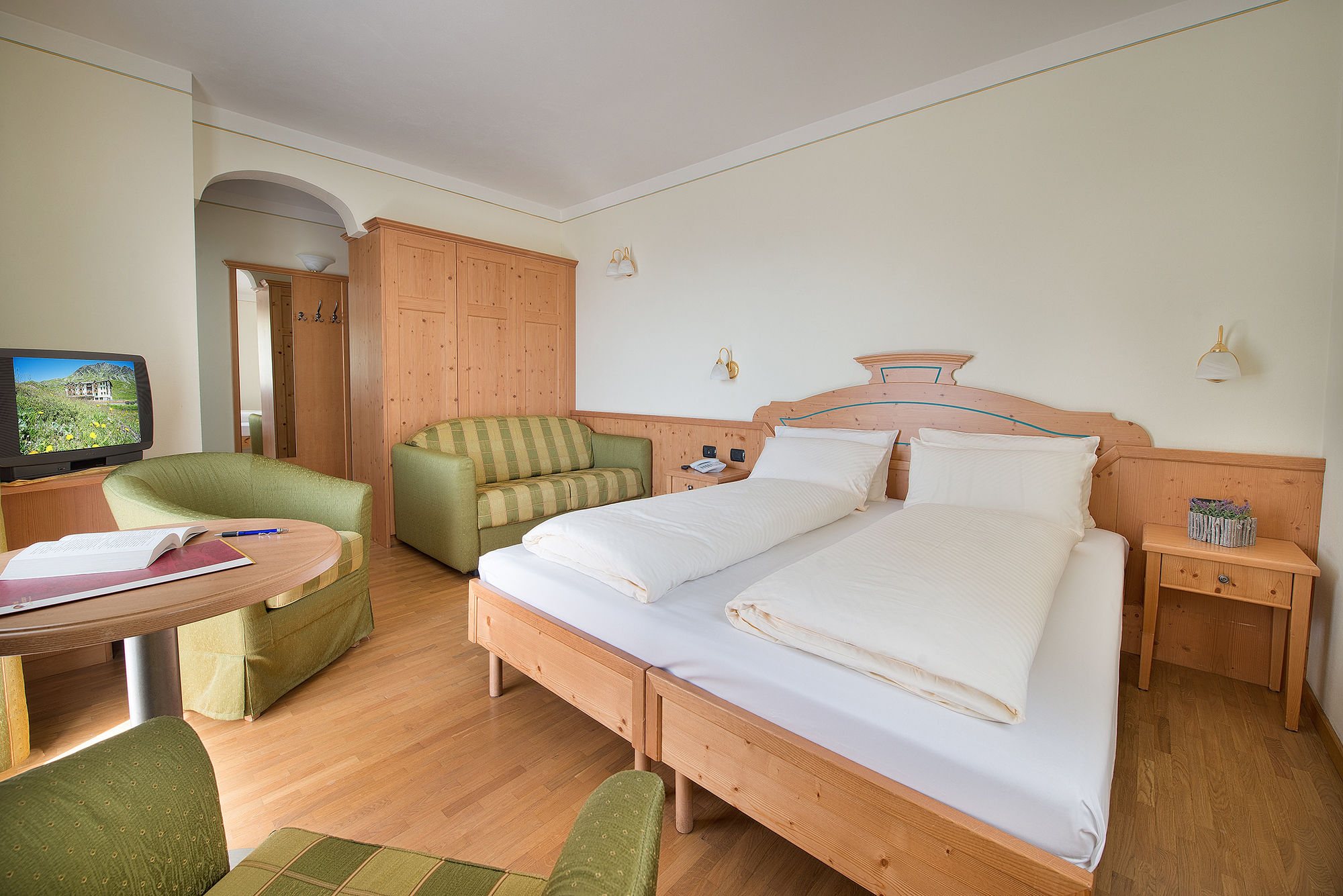 Фото Hotel Interalpen