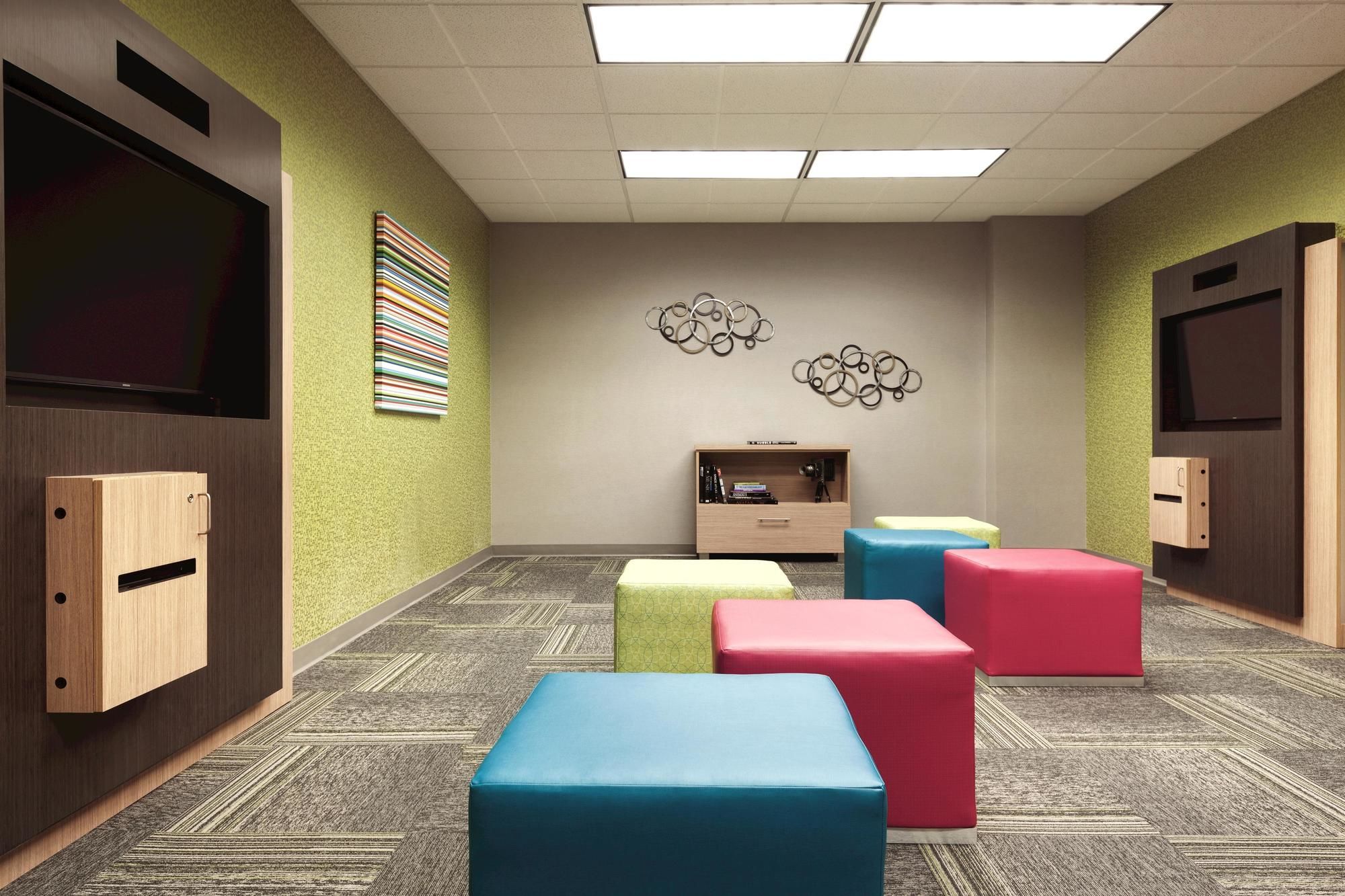 Фото Home2 Suites by Hilton Salt Lake City East