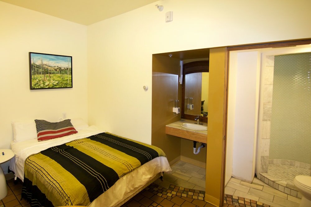 Фото Qupqugiaq Inn