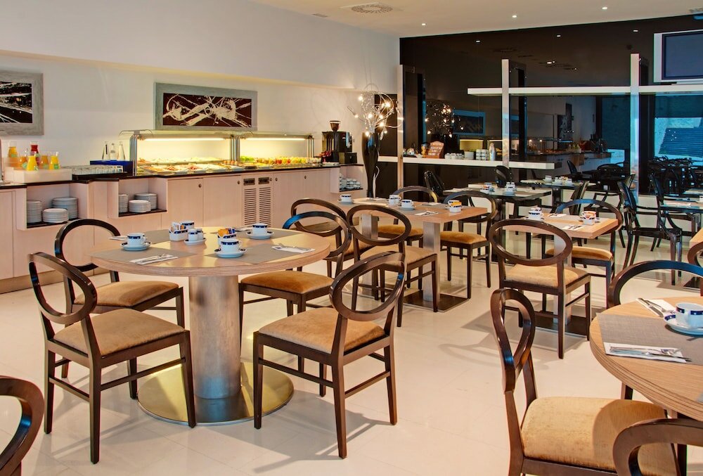 Фото Hotel Zentral Ave