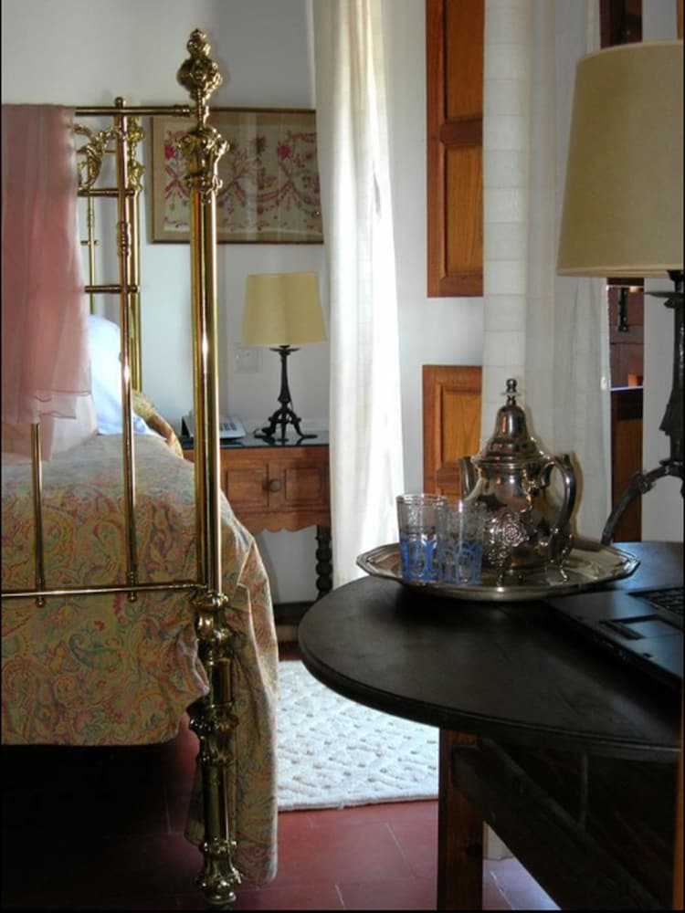 Фото Hotel Santa Isabel la Real