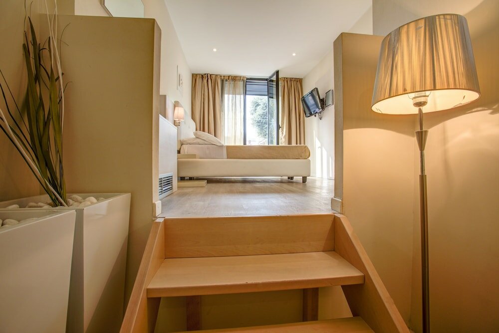 Фото Ferretti Beach Hotel