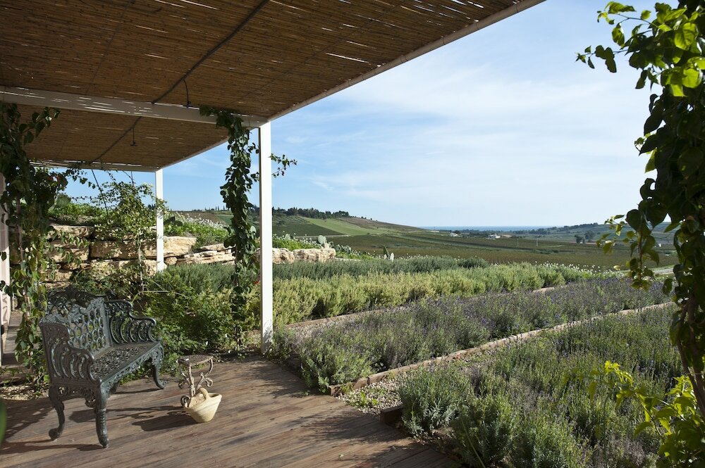 Фото La Foresteria Planeta Estate