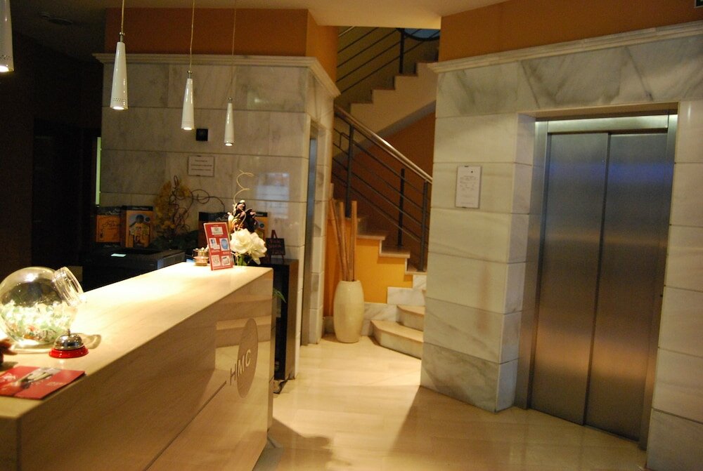 Фото Hotel Mieres del Camino