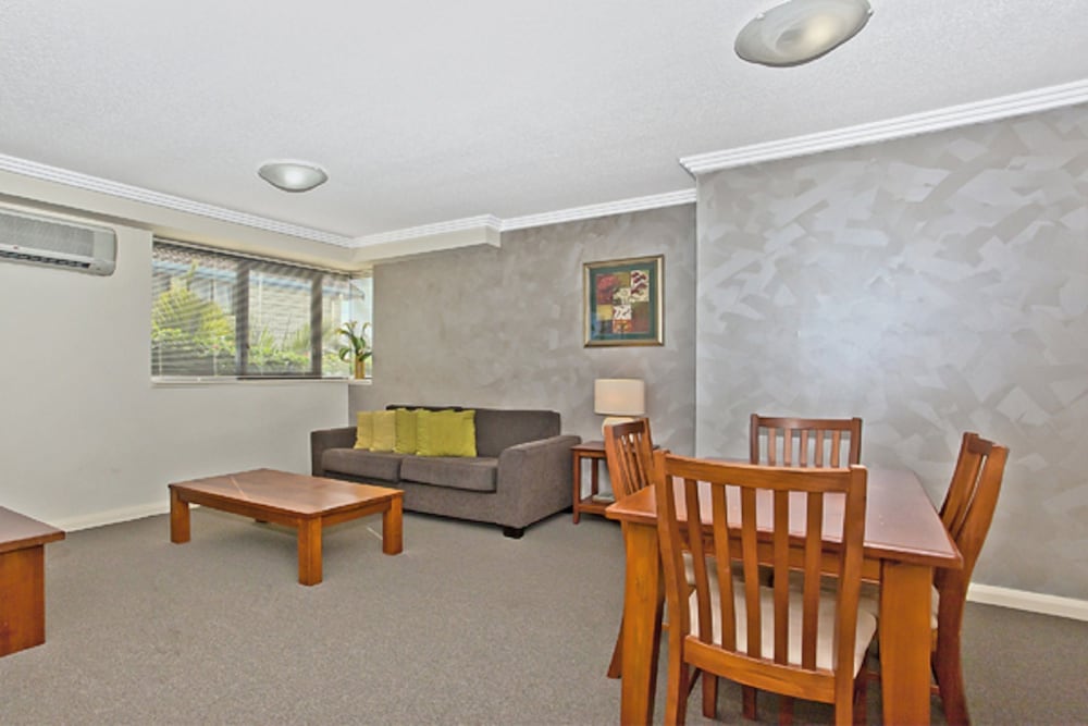 Фото Aqualine Apartments