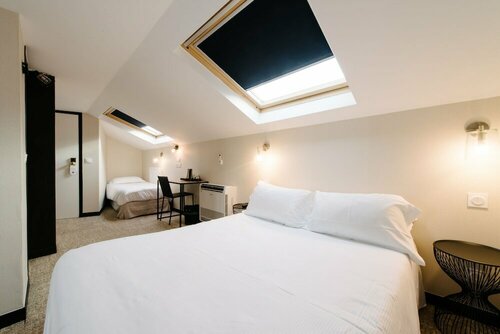 Внешний вид отеля Atypik Hôtel в Клишах, фото 2