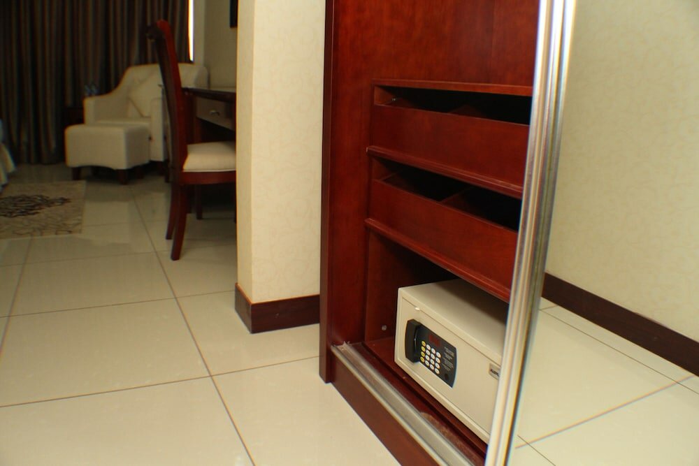 Фото Royal Nick Hotel