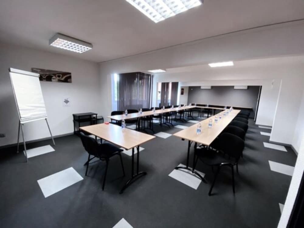 Фото The Originals City, Hotel Ariane, Toulouse