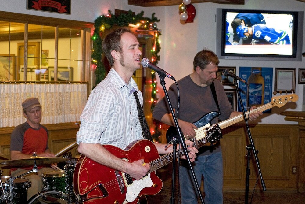 Фото Whistlers Inn Hotel