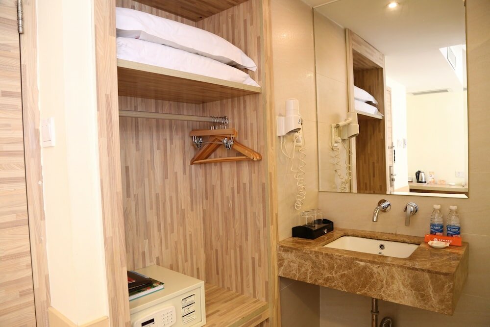 Фото Baiyun City Hotel (Guangzhou Railway Station Subway Branch)