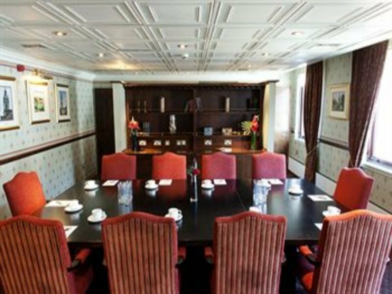 Фото Carlton George Hotel