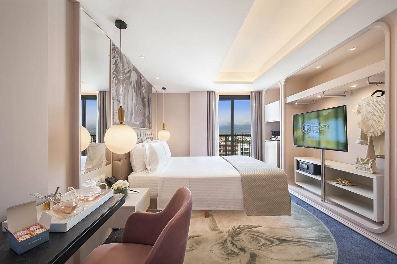 Фото Gate Twenty Two Boutique Hotel