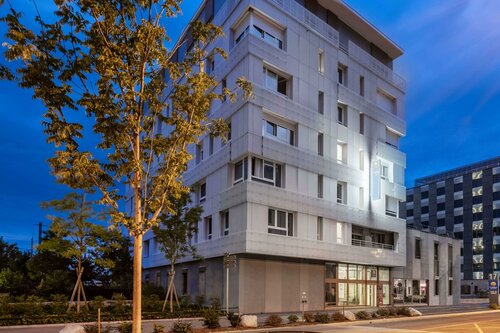 Гостиница Nehô Suites Porte de Genève в Тонон-ле-Бене