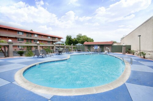Гостиница Super 8 by Wyndham Pasadena/LA Area в Пасадене