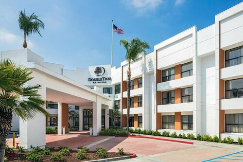Гостиница DoubleTree by Hilton Pomona в Помоне