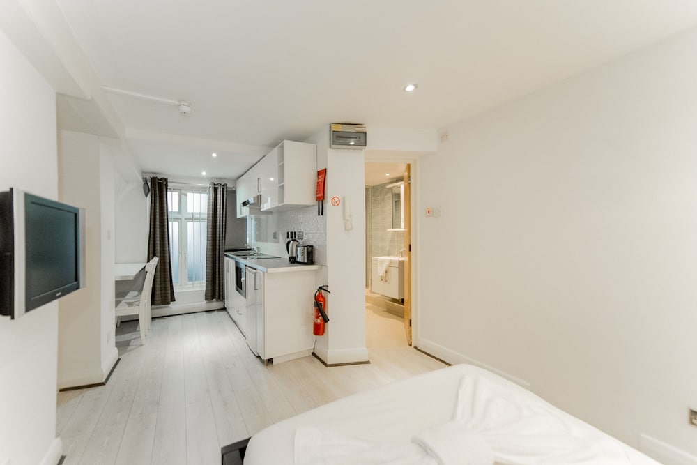 Фото Imperial Court Studios