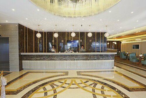 Гостиница The Grand Mira в Картале
